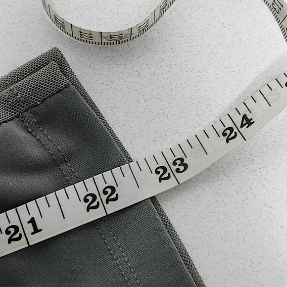 VOGO Athletica cropped leggings green large - Picture 9 of 11